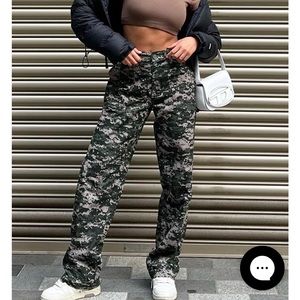 Whitefox out to play cargo pants